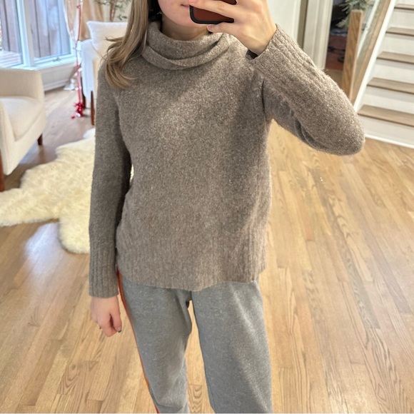 Aritizia wool babaton cowl neck sweater size xxs - Picture 5 of 5